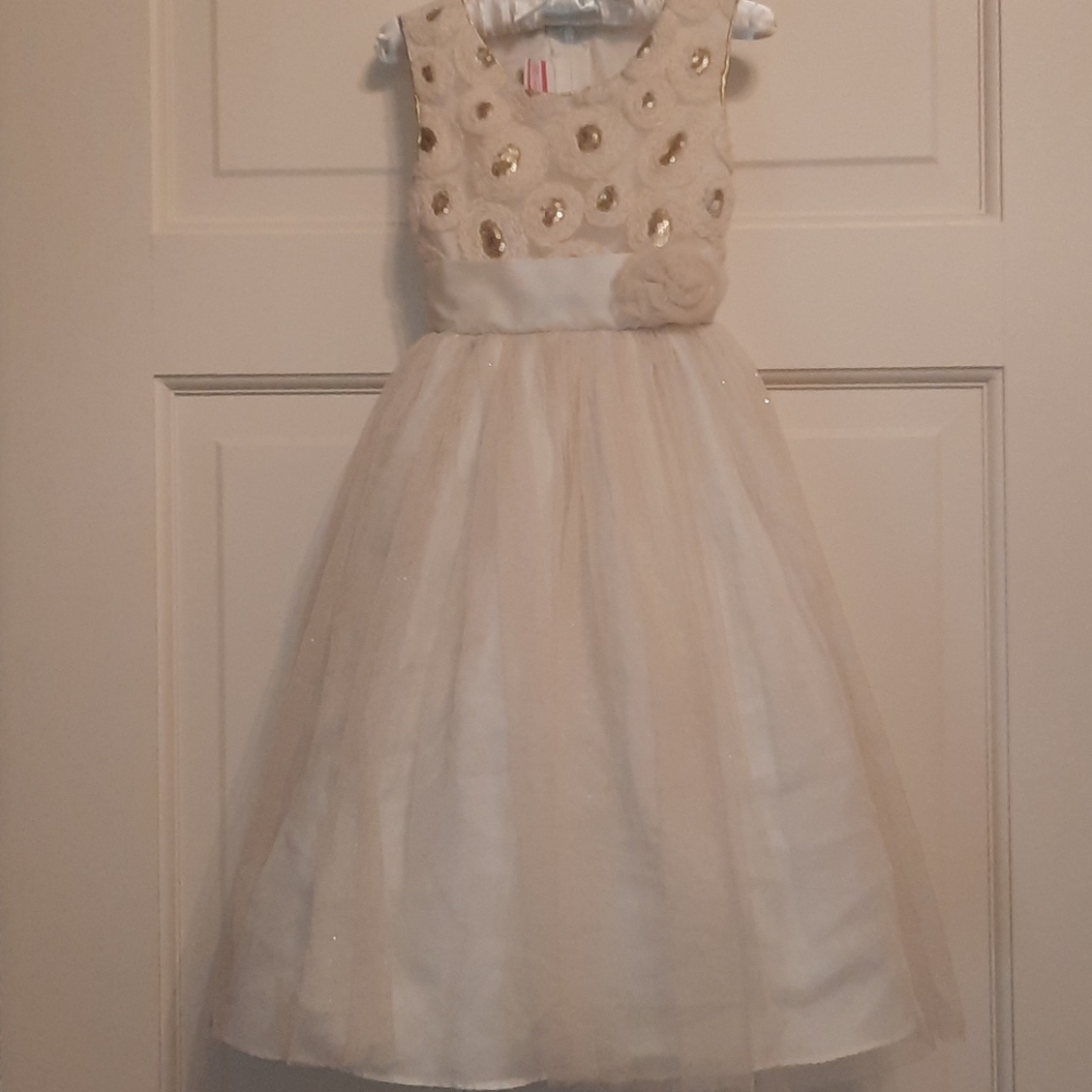 Formal dress sz 5 gold sparkles glitter